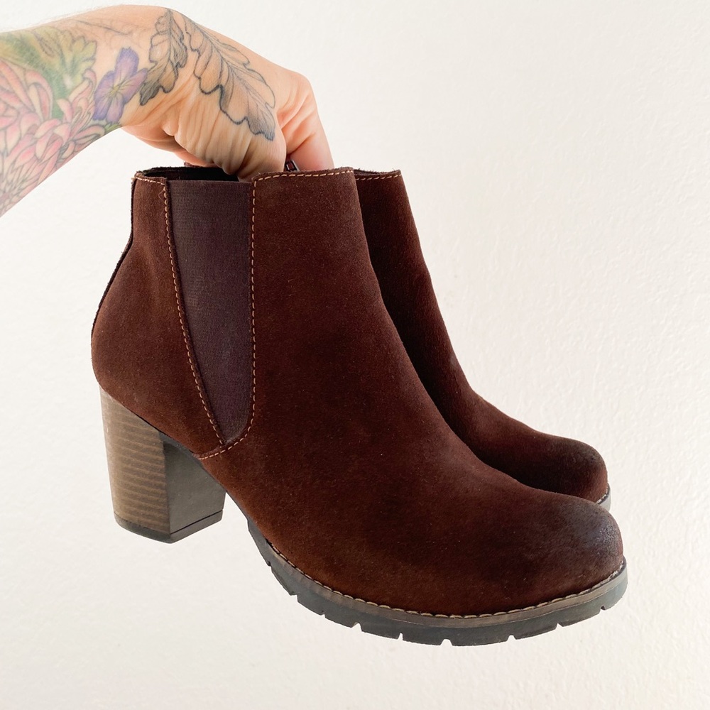 Clarks brown suede heeled boot ankle boot bootie with zipper